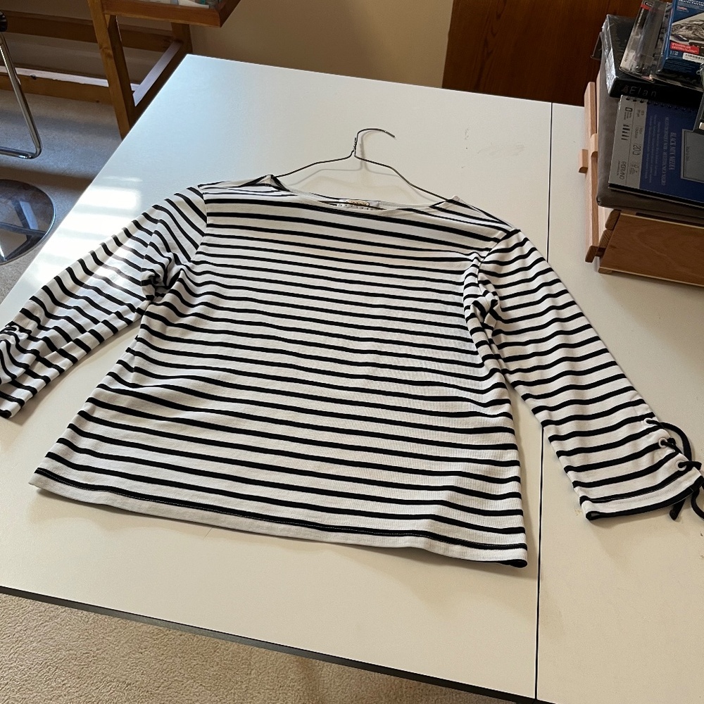 Talbots Petites - Small - black and white top with laced sleeve bottoms -